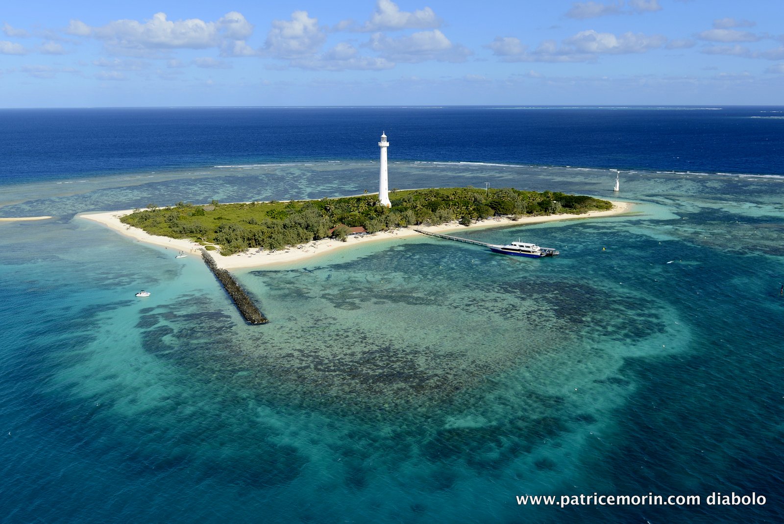 Le Phare Amédée vu du ciel